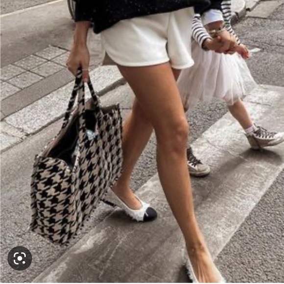 SOLD OUT H&M Jacquard Weave Houndstooth Handbag Tote. Black & White. NWT. - Picture 12 of 13